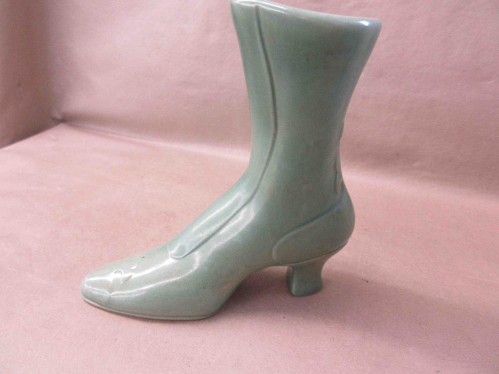 Red Wing Pottery green Victorian Boot vase