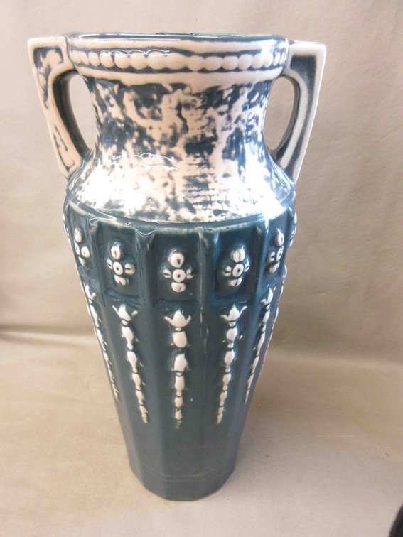 Red Wing Stoneware #157 green double-handle vase