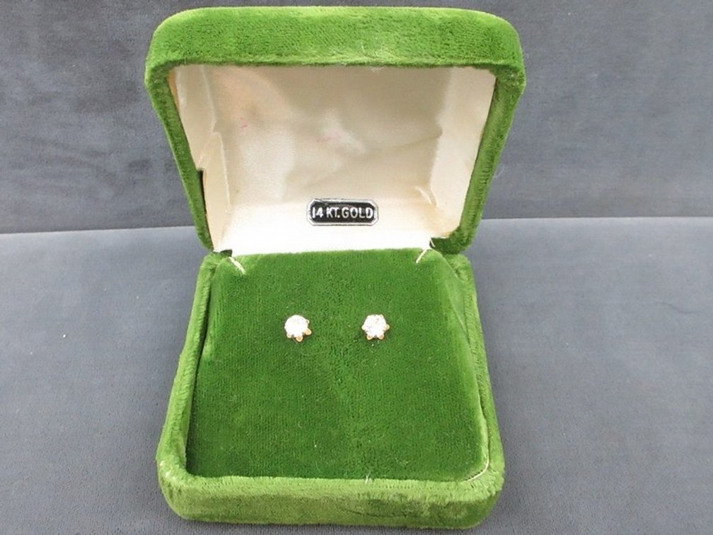 14K Stud pierced earrings