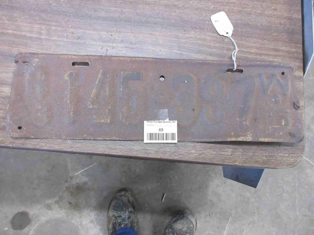 Antique Wisconsin licensee plate