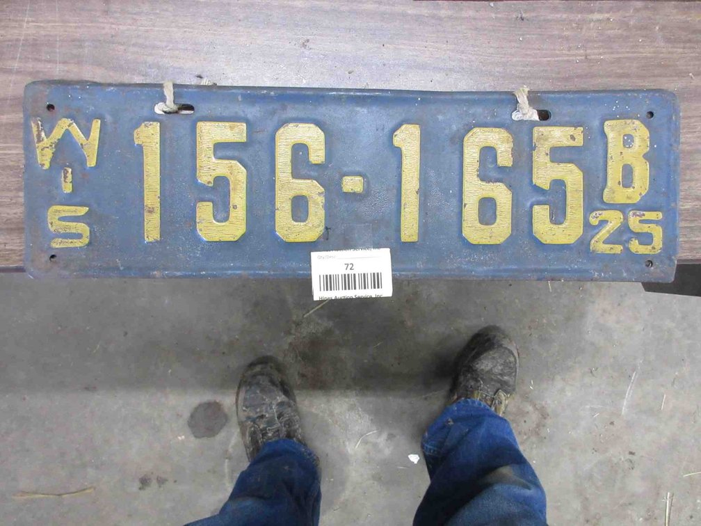 Pair of antique Wisconsin license plates