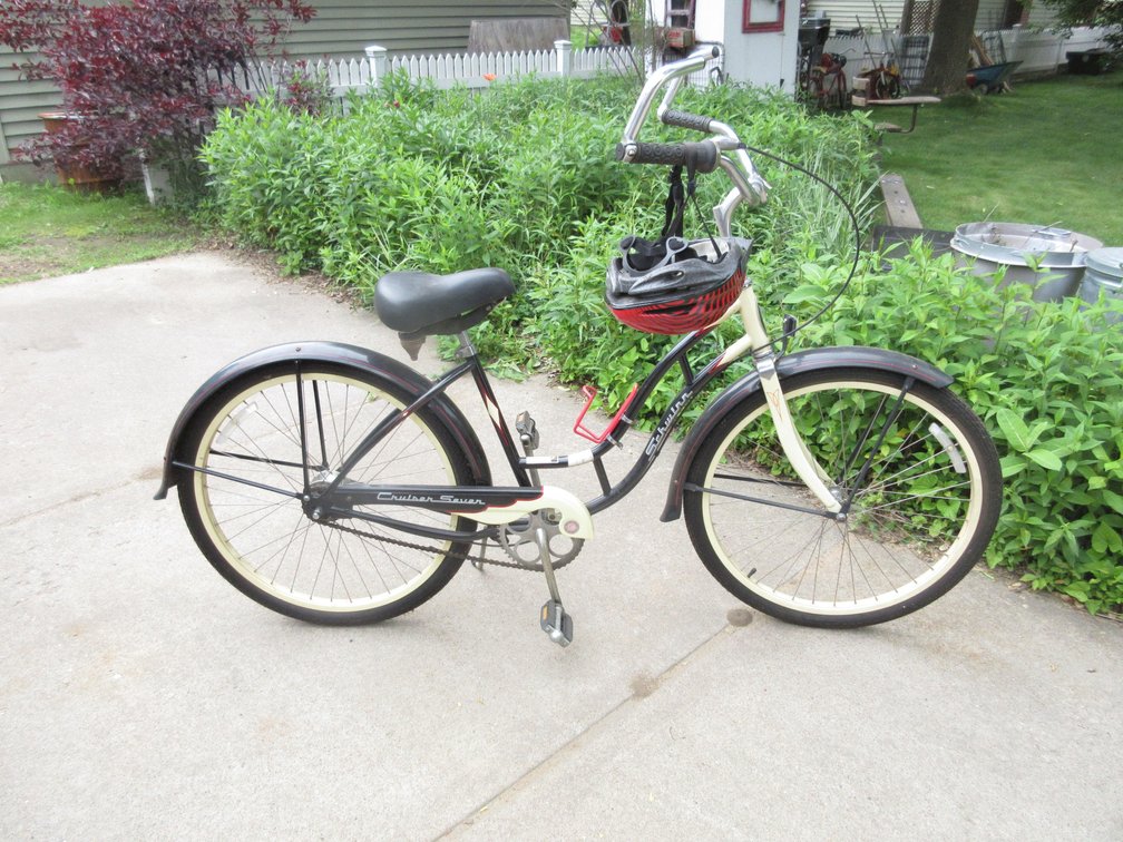 Schwinn Cruiser Seven bicycle