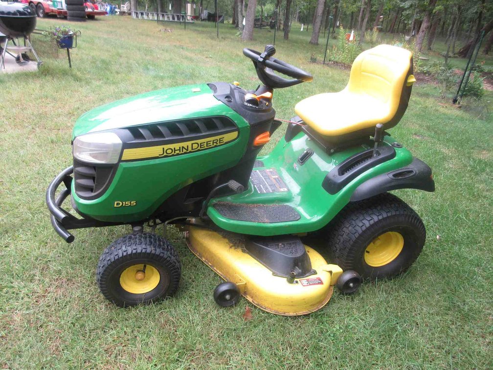 John Deere D155 rider mower (runs & drives)
