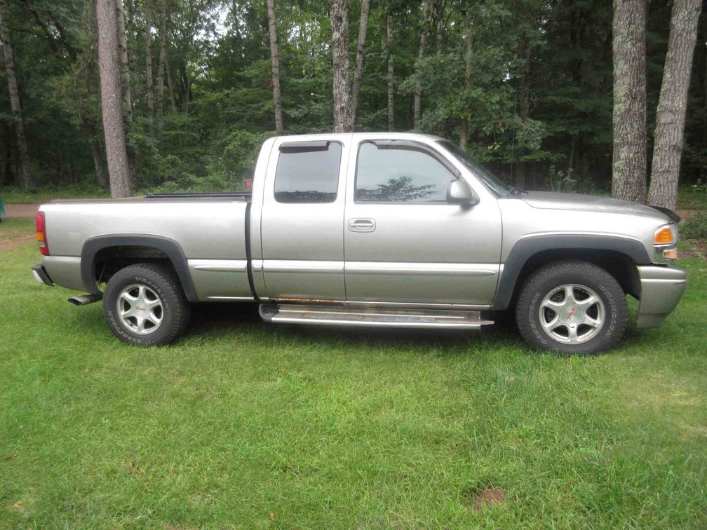 2001 GMC Sierra 1500 C3 AWD pickup (runs & drives)
