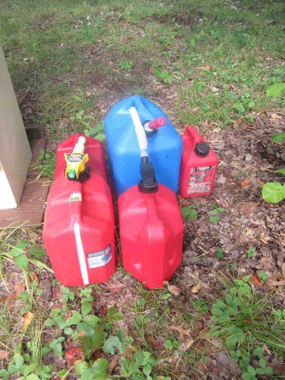 Group of fuel cans 