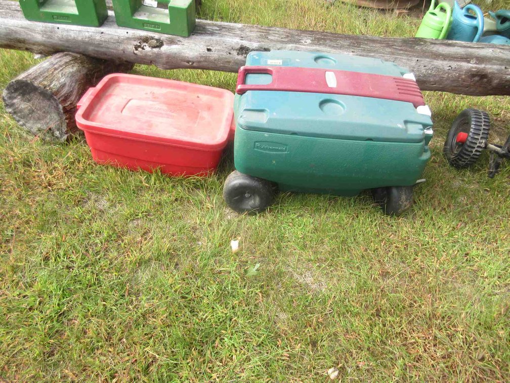 Rubbermaid rolling cooler and tote of painting supplies