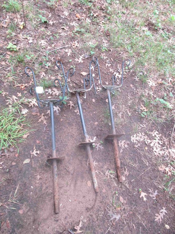 (3) Metal plant stands