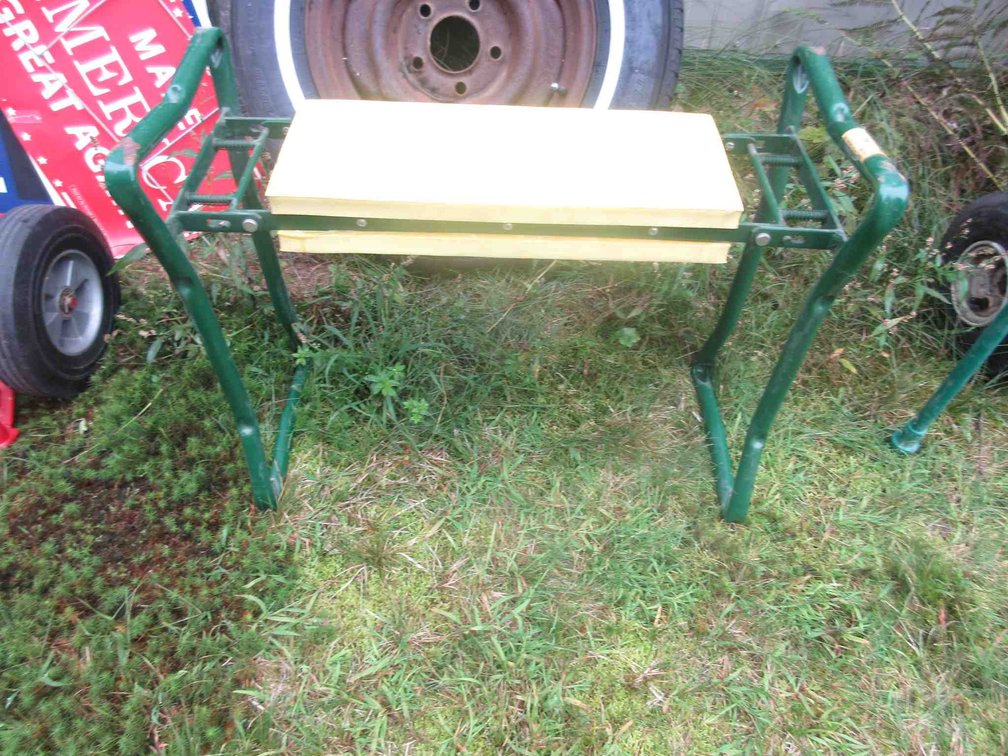 Folding garden stool