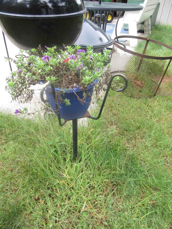 (2) Metal planter stands