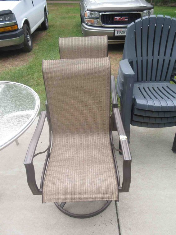 (2) Swivel patio chairs