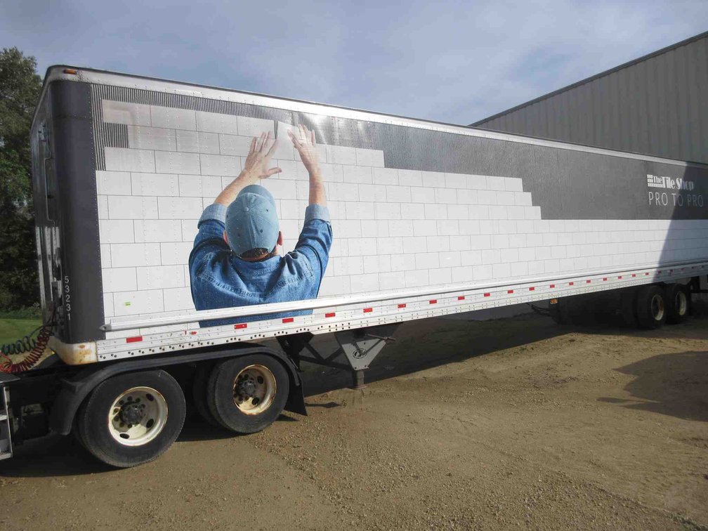 2008 Hyundai 52ft van trailer