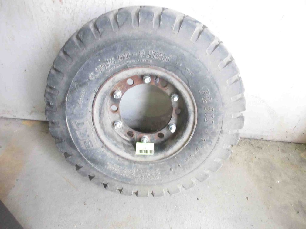 Used forklift tire on rim