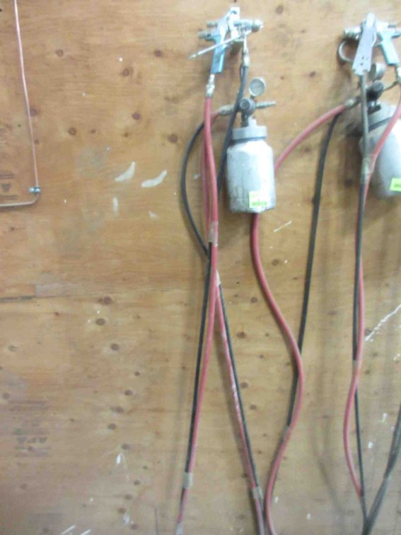 Spray gun set with hose