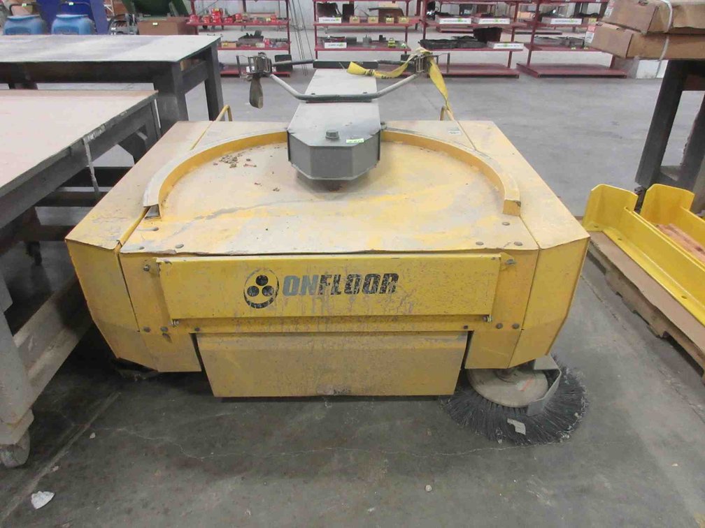 One Floor Propel forklift push floor cleaner