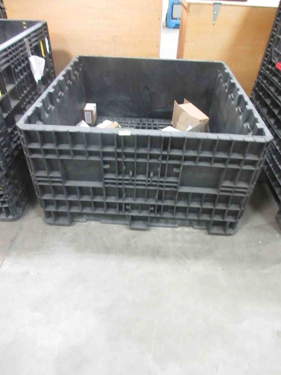 Plastic crate