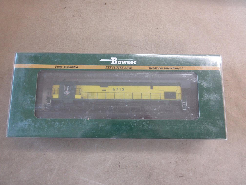 Bowser C628 CNW Zito Green Cab #6712 locomotive