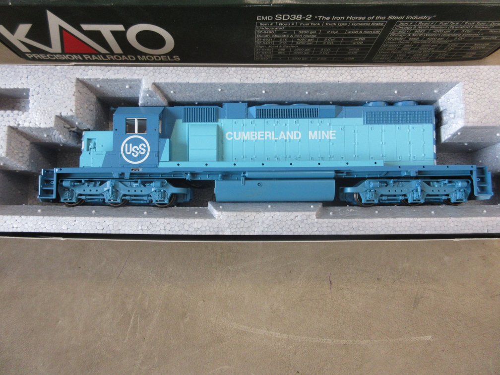KATO U.S. Steel #1 EMD SD38-2 locomotive