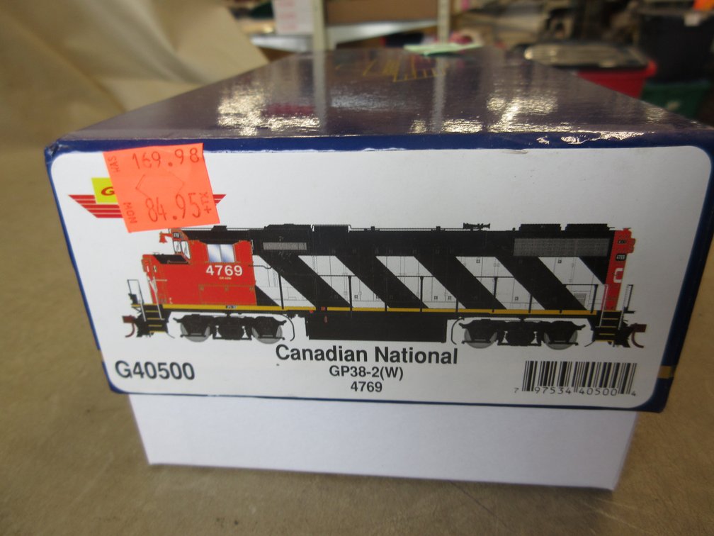 Genesis Canadian National GP38-2(W) 4769 locomotive