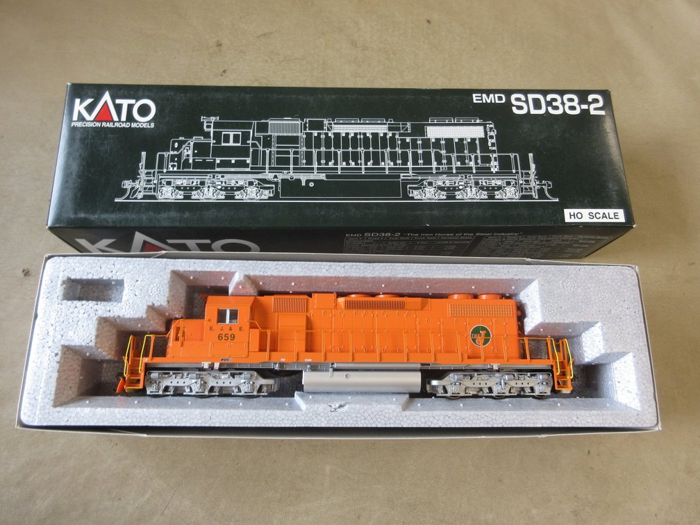 KATO Elin, Joliet & Eastern #659 EMD SD38-2 locomotive