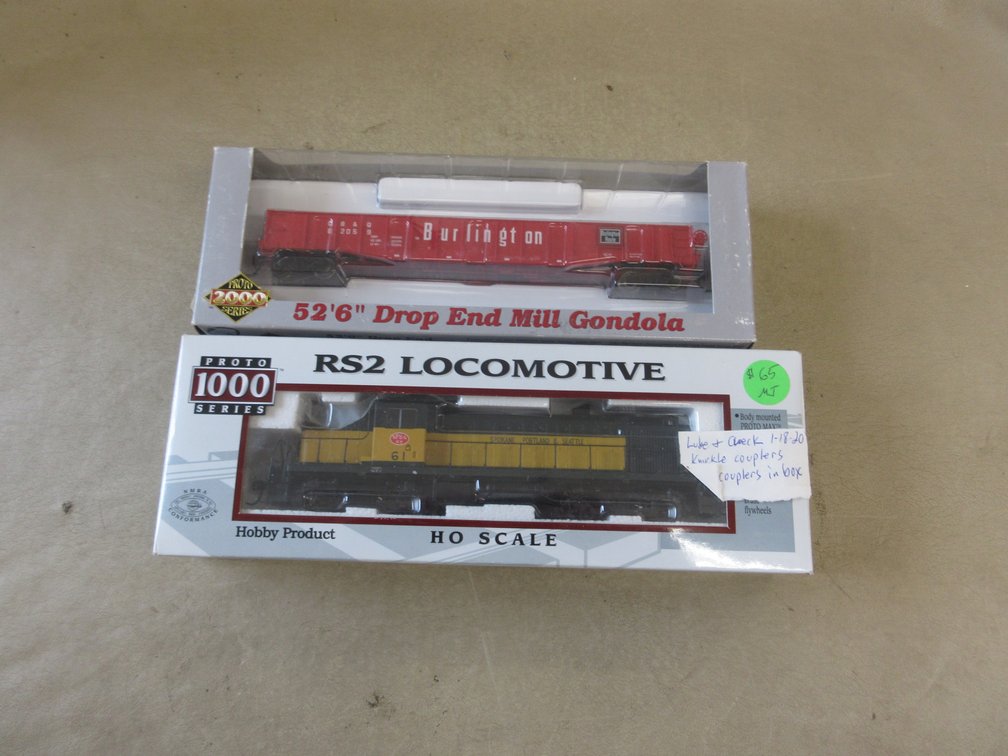 (2) Proto HO scale train cars
