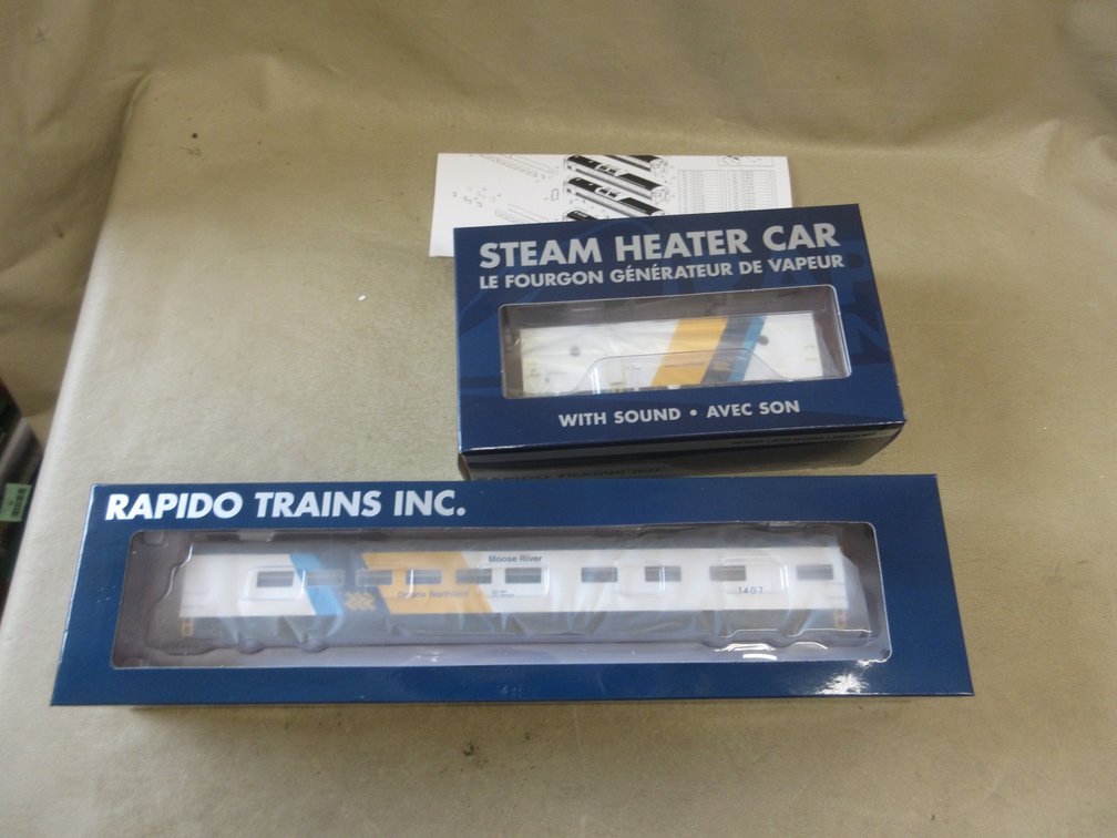 (2) Rapid Trains HO scale train cars