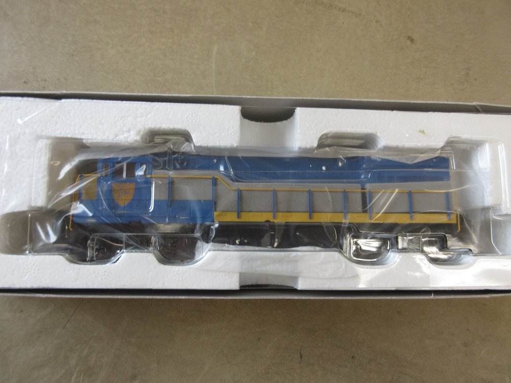 Atlas  GE U23B Delaware & Hudson locomotive