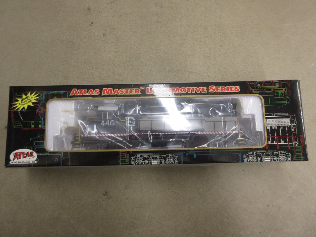 Atlas GP-40 low nose locomotive