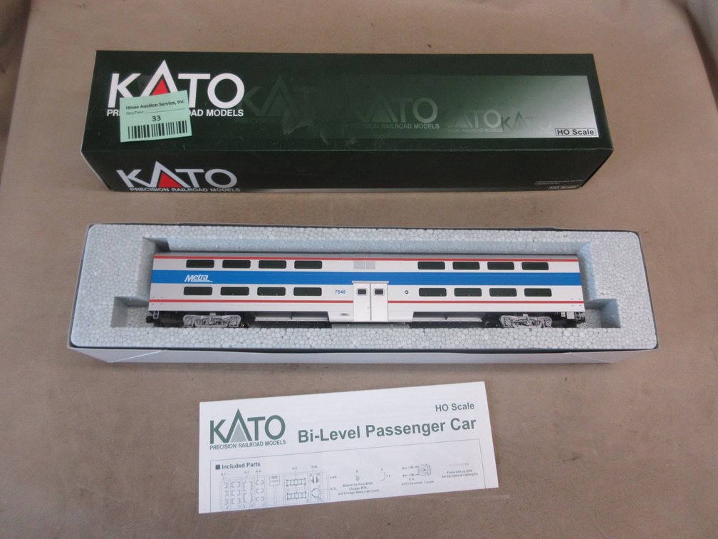 KATO Bi-Level Passenger Car4-Window Coach Chicago Metra #7848 passenger car