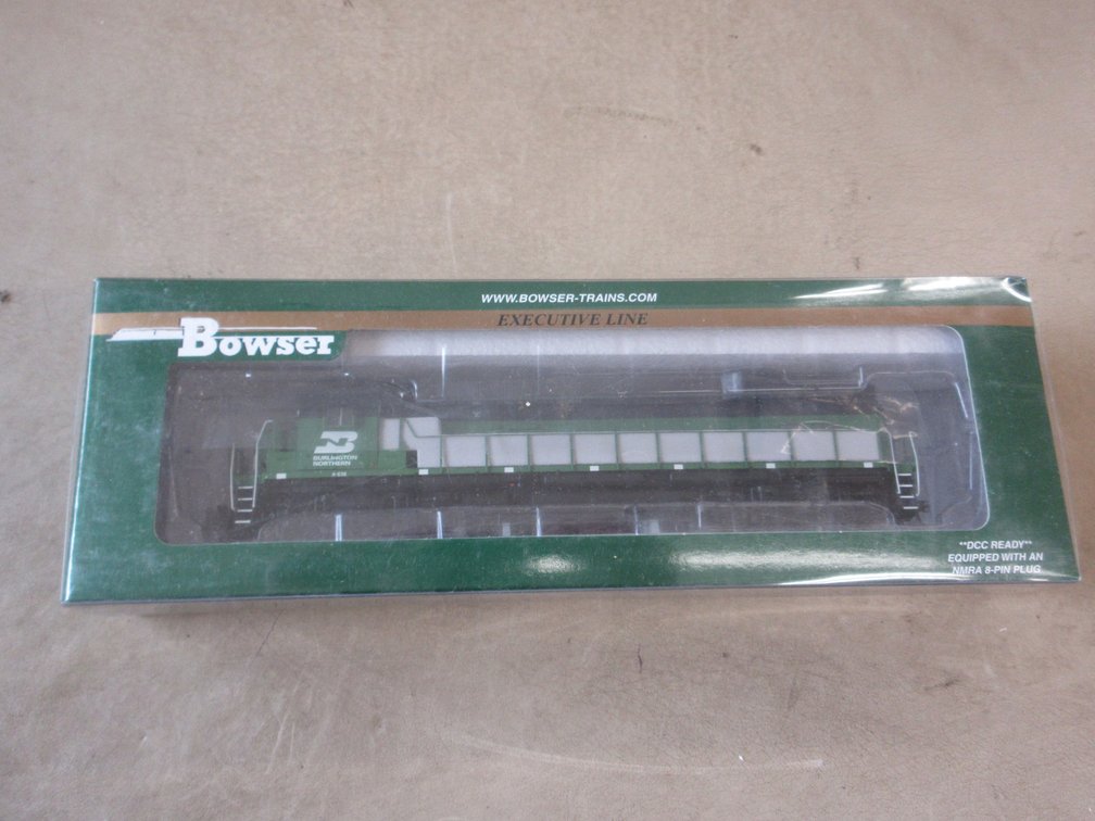 Bowser Executive Line ALCO C-636 Burlington Northern #4361 locomotive