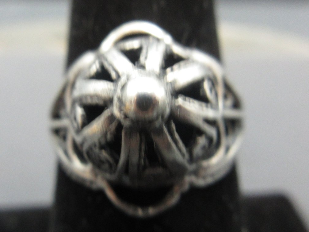 Vintage sterling silver Harlem style ring 