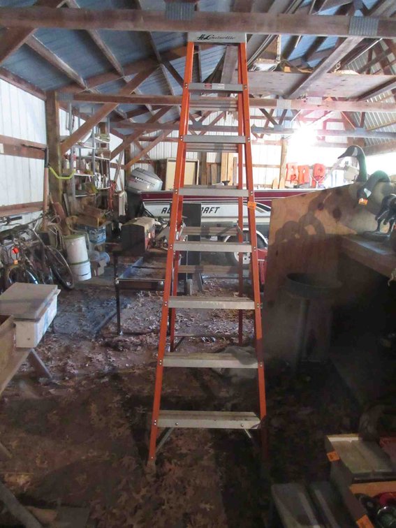 Louisville 8ft fiberglass step ladder
