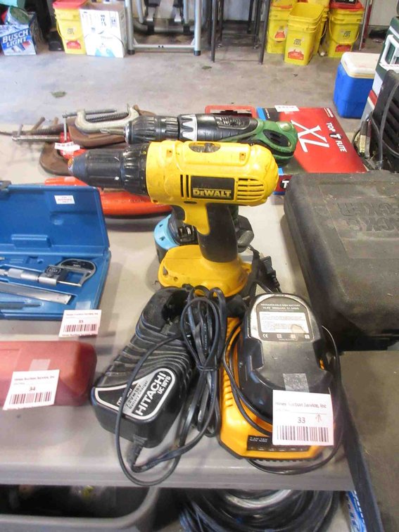 (2) 1/2" Cordless drills