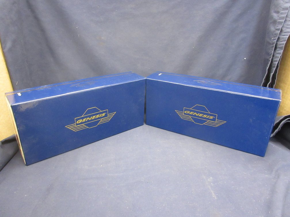 (2) Genesis Iowa Northern Railroad GP40-2L HO scale locomotives