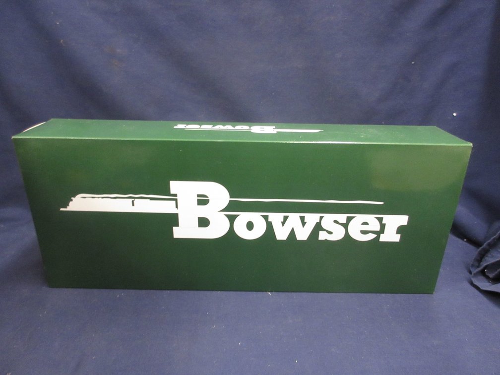 Bowser PGE #710 Green HO scale locomotive 