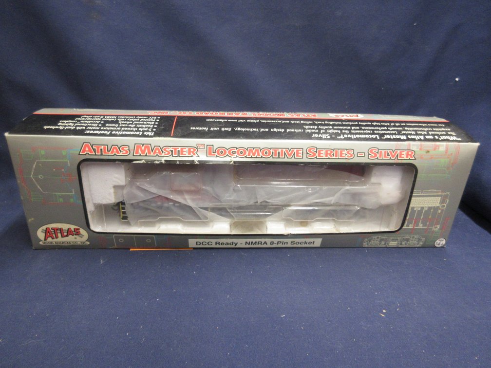 Atlas Silver HO scale C420 locomotive