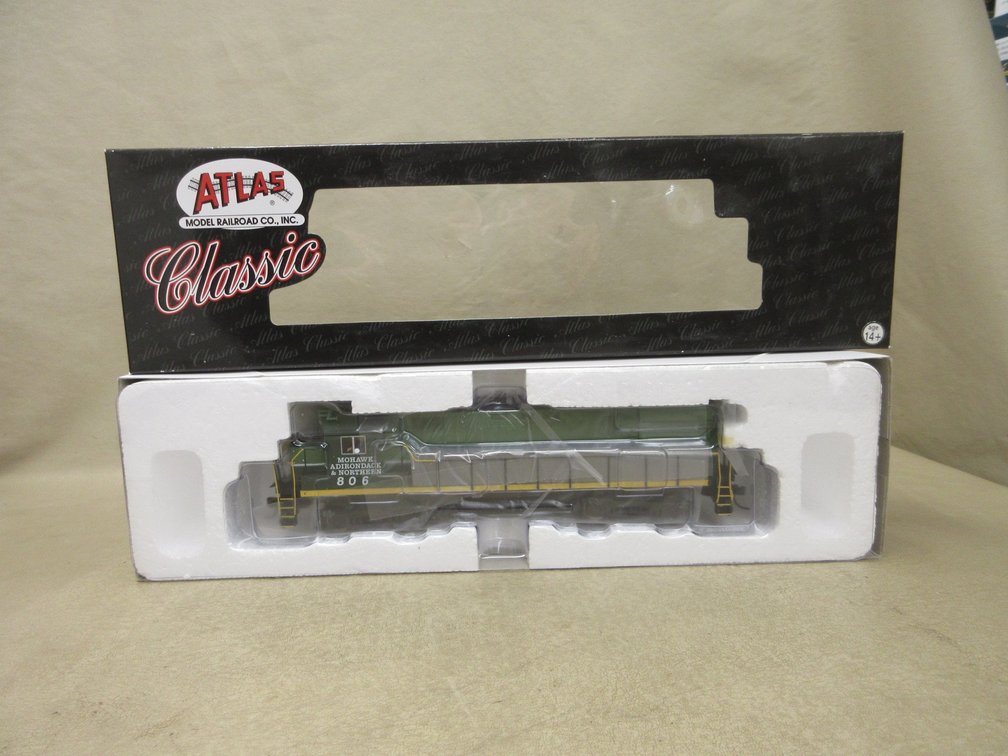 Atlas Classic HO scale locomotiveC-425 Mohawk Adirondack & Northern #806