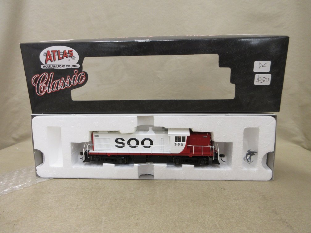 Atlas Classic HO scale locomotive Alco RS-1 Soo Line #352