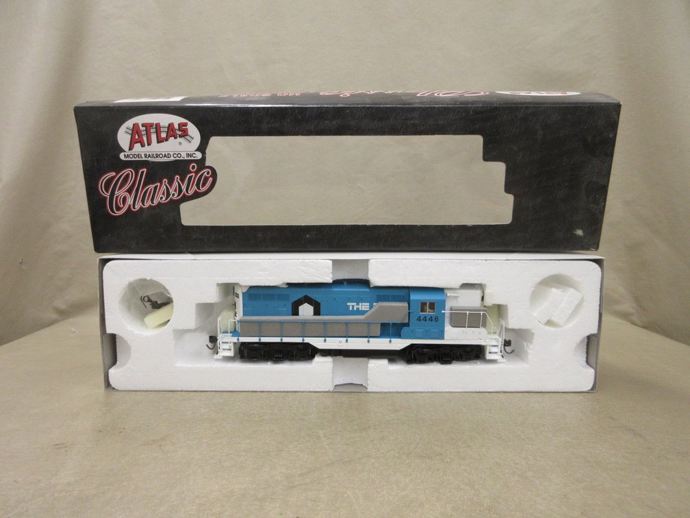 Atlas Classic HO scale locomotive GP-7 Rock Island #4446