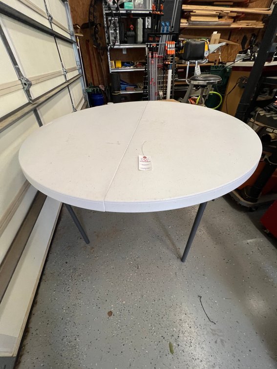 Round Plastic Table 