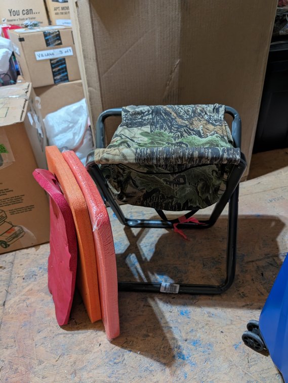 Hunting Chair with 3 Cushions 