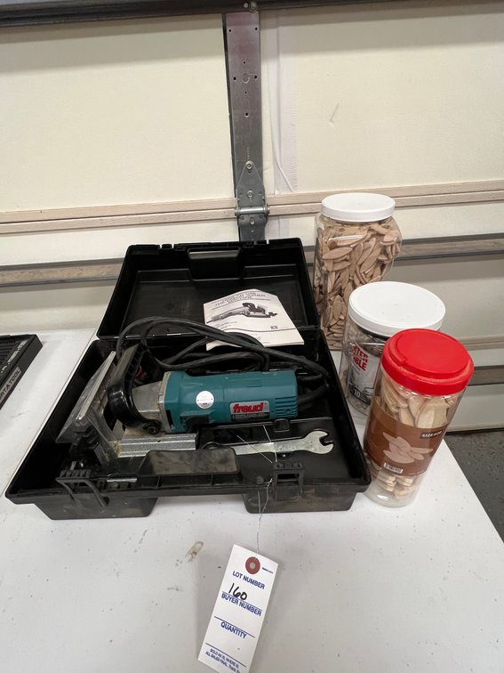 Freud Joiner Machine with Biscuits 
