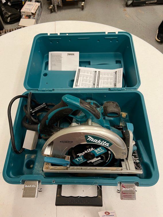 Makita Circular Saw 7 ¼”