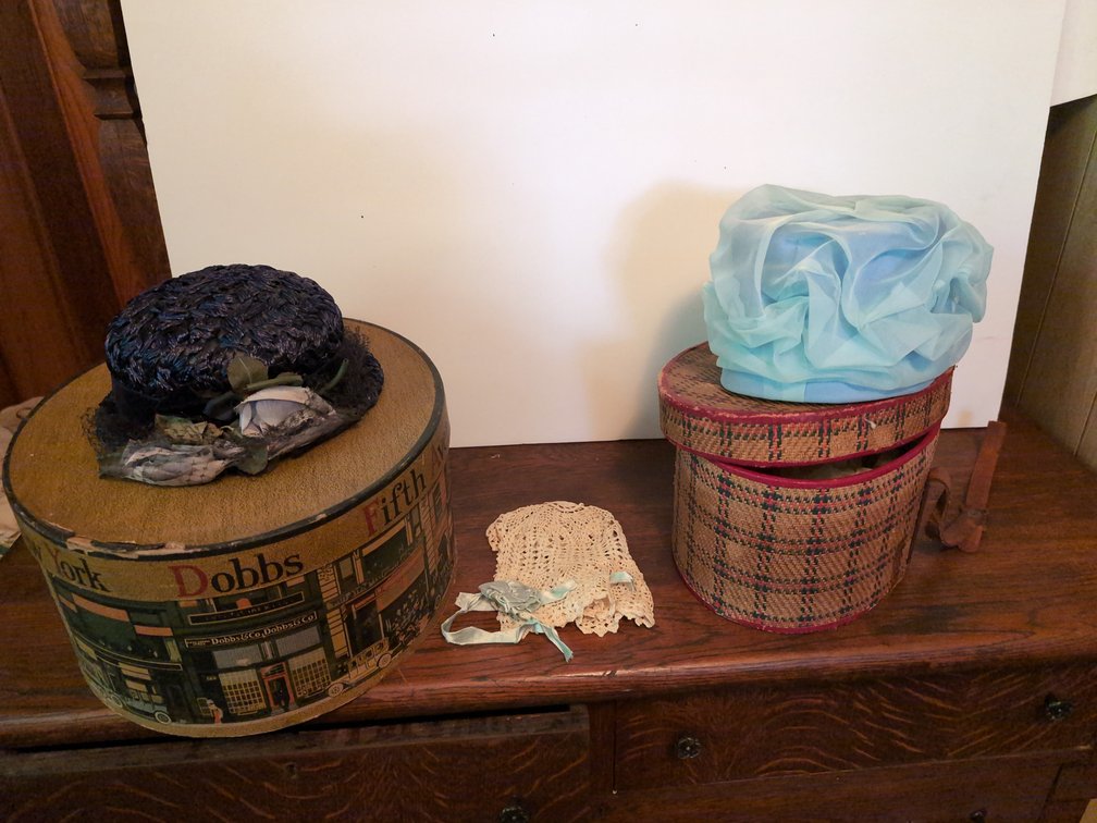 2 vintage hats with boxes one baby hat 