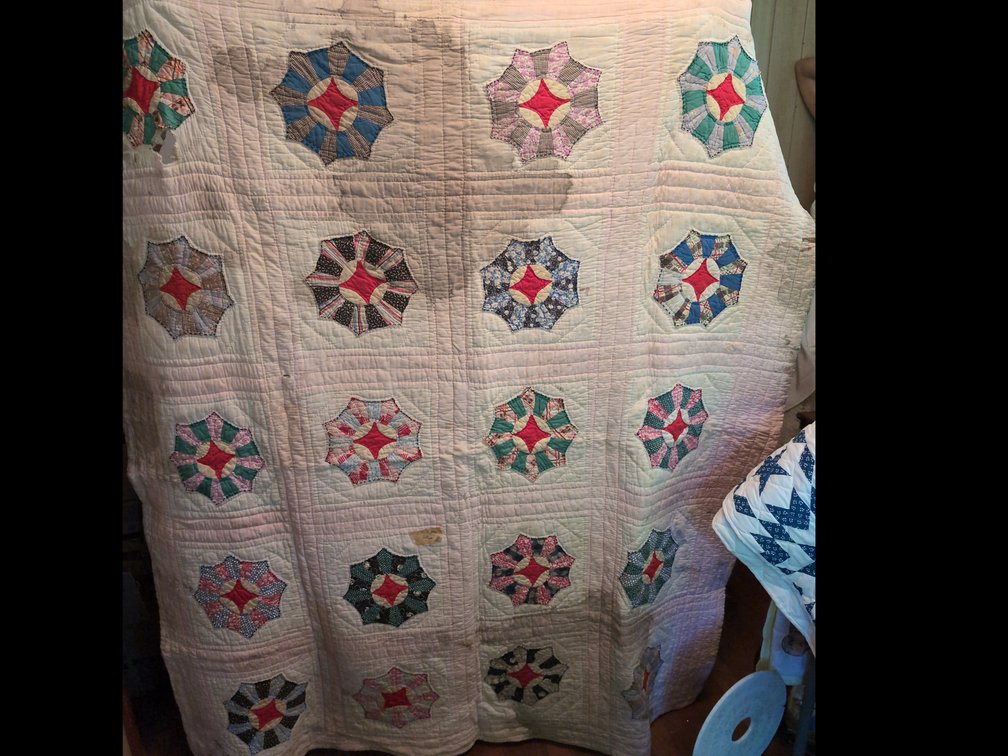 3 vintage quilts 