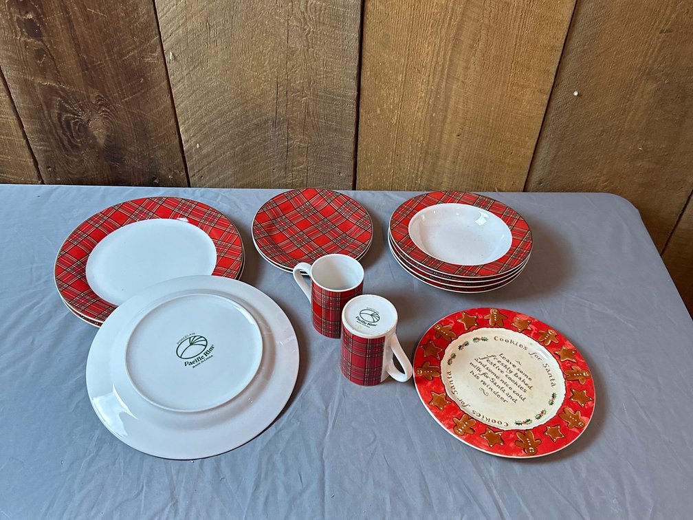 Porcelain Christmas dishes 
