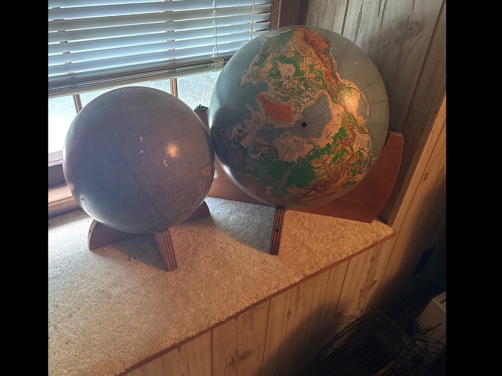 Globes 