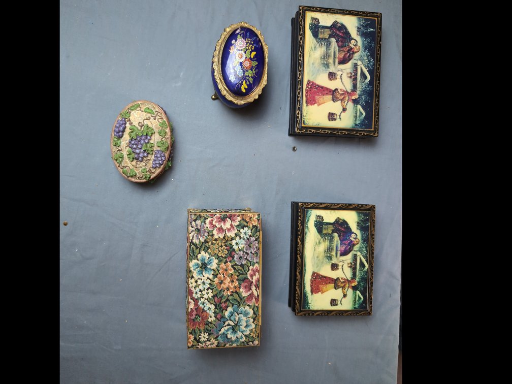 5 jewelry boxes 