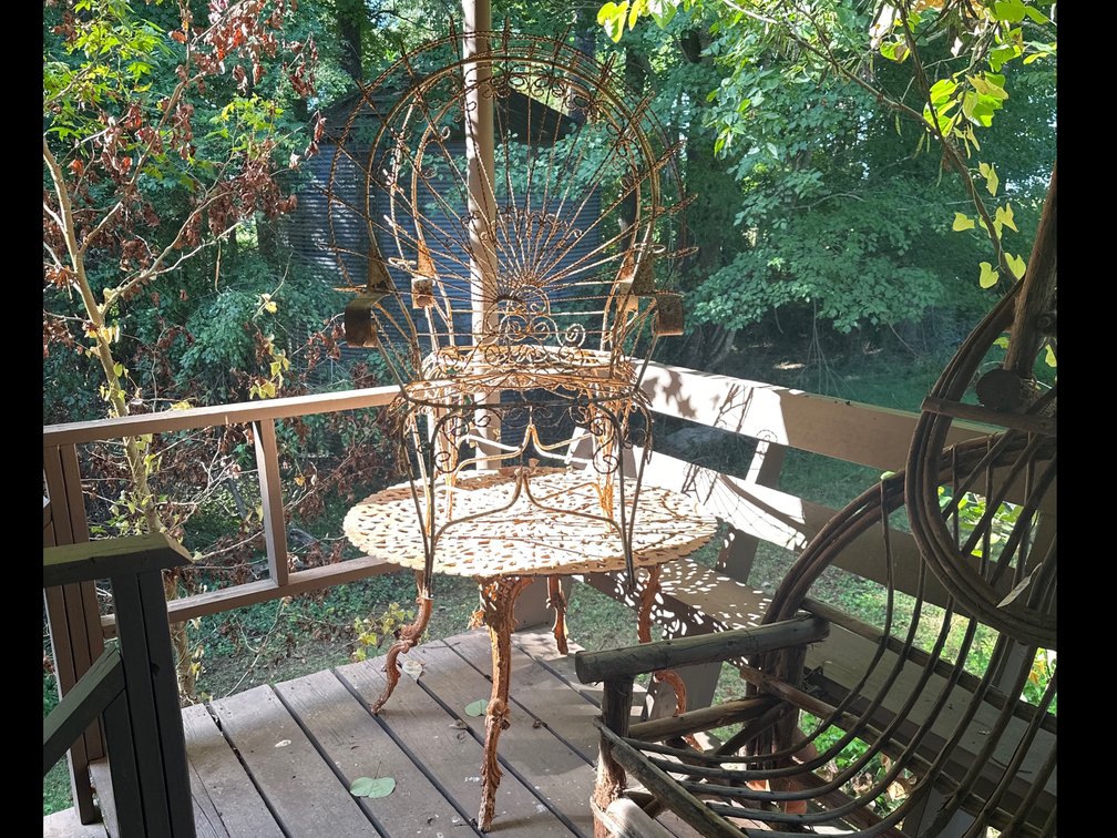 Table and chairs metal