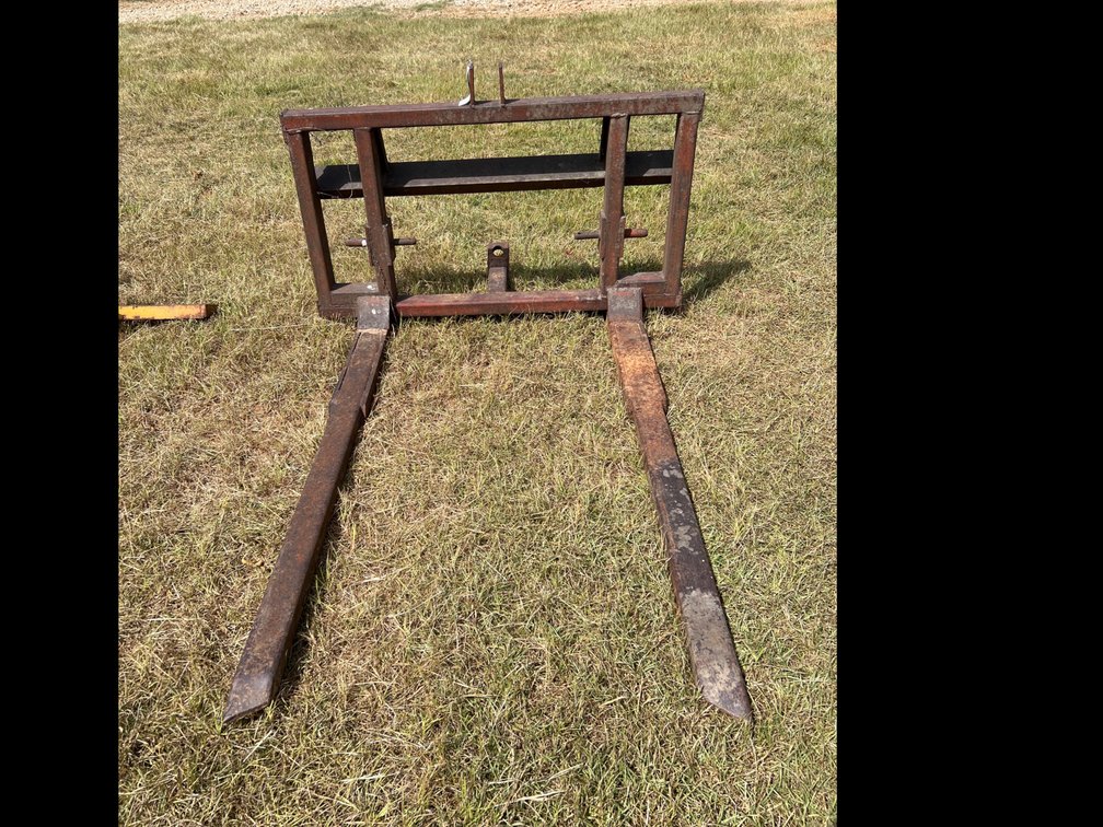 3pt Hitch with 4ft Forks