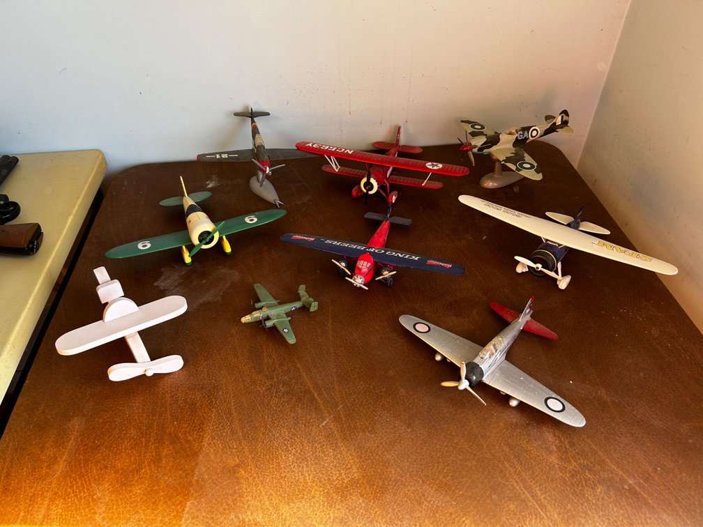 Small vintage Model Airplanes